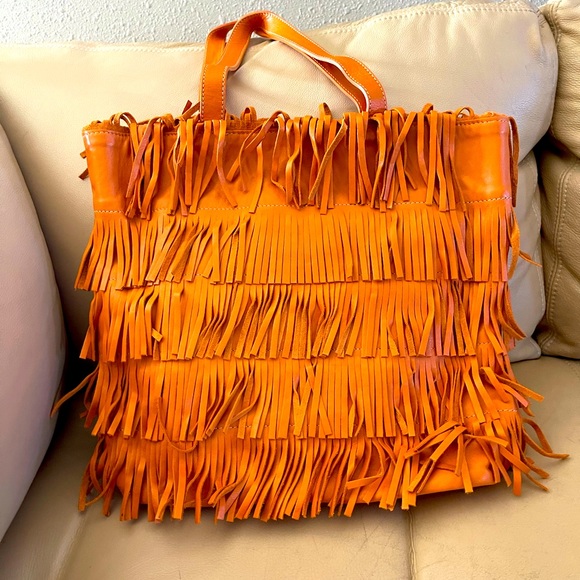 Guia’s orange fringe leather bag - Picture 1 of 10